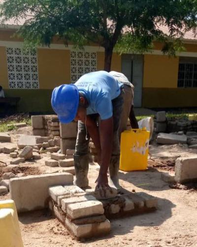 Paddy hat nach erfolgreichem Schulabschluss eine Ausbildung begonnen. Er möchte Architekt werden.