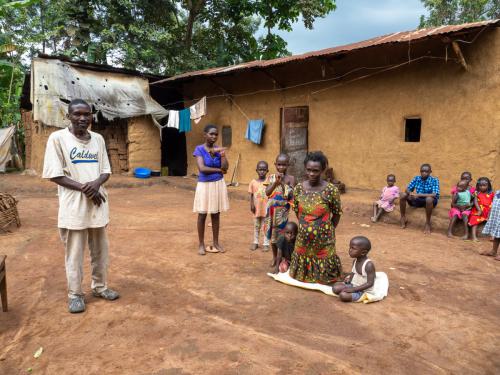 Ida und ihr Mann haben auch einen Mikrokredit erhalten. Mikrokredite ermöglichen wir, da diese die unternehmerische Eigeninitiative stärken und die Lebensbedingungen verbessern – und somit Armut und Perspektivlosigkeit verhindern. 